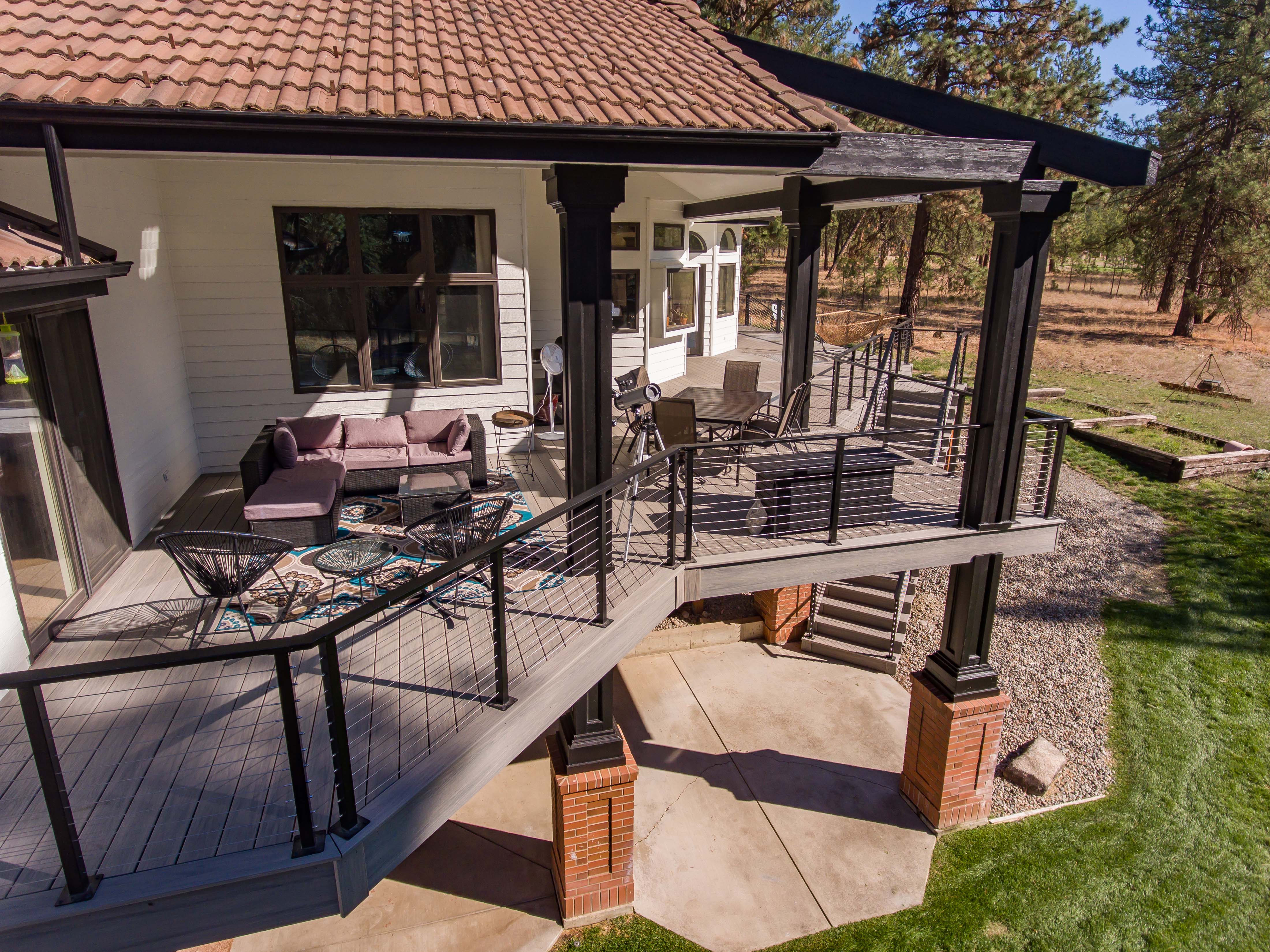 11 ft. Deck Cable Railing, 42 in. Base Mount, White - Image 9